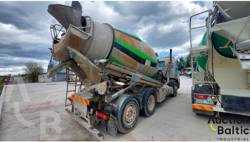 Volvo FM12 - משאית מערבלת בטון: תמונה 4 Volvo FM12 - משאית מערבלת בטון: תמונה 4