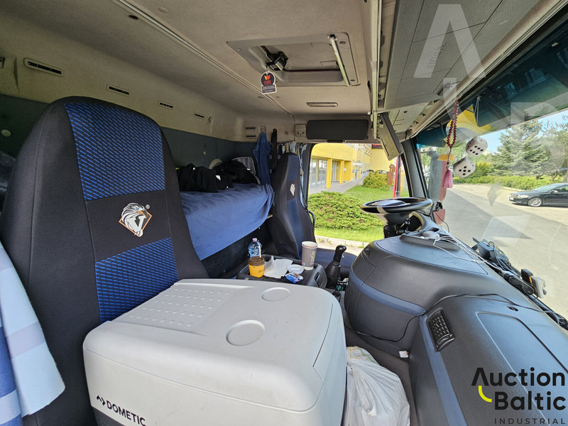 Volvo FM440 - משאית הובלה אוטומטית: תמונה 5 Volvo FM440 - משאית הובלה אוטומטית: תמונה 5