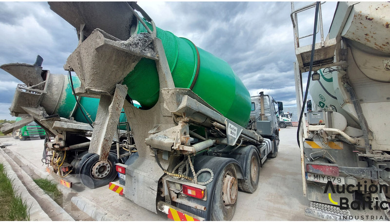 Volvo FM9 - משאית מערבלת בטון: תמונה 3 Volvo FM9 - משאית מערבלת בטון: תמונה 3
