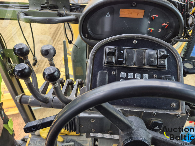 מפלסת Volvo G 946: תמונה 13 מפלסת Volvo G 946: תמונה 13