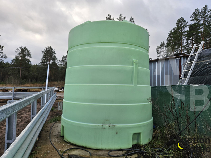 WATER tank - משאית מכל: תמונה 1 WATER tank - משאית מכל: תמונה 1
