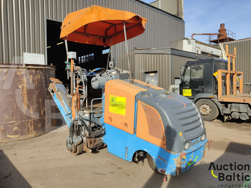 Wirtgen W35DC - מכונת אספלט: תמונה 1 Wirtgen W35DC - מכונת אספלט: תמונה 1