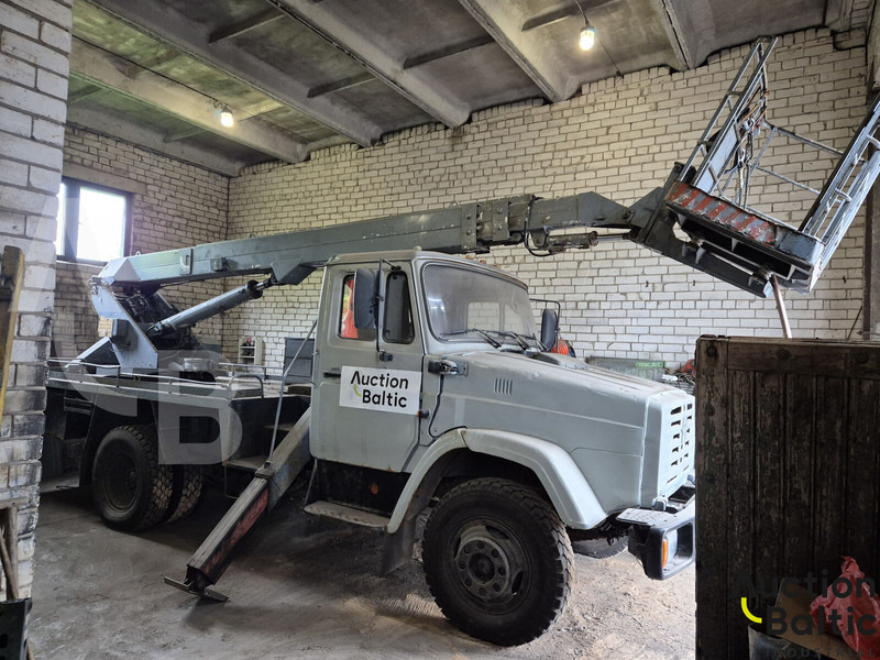 ZIL ZIL 433362 - פלטפורמה אווירית מותקנת על משאית: תמונה 1 ZIL ZIL 433362 - פלטפורמה אווירית מותקנת על משאית: תמונה 1