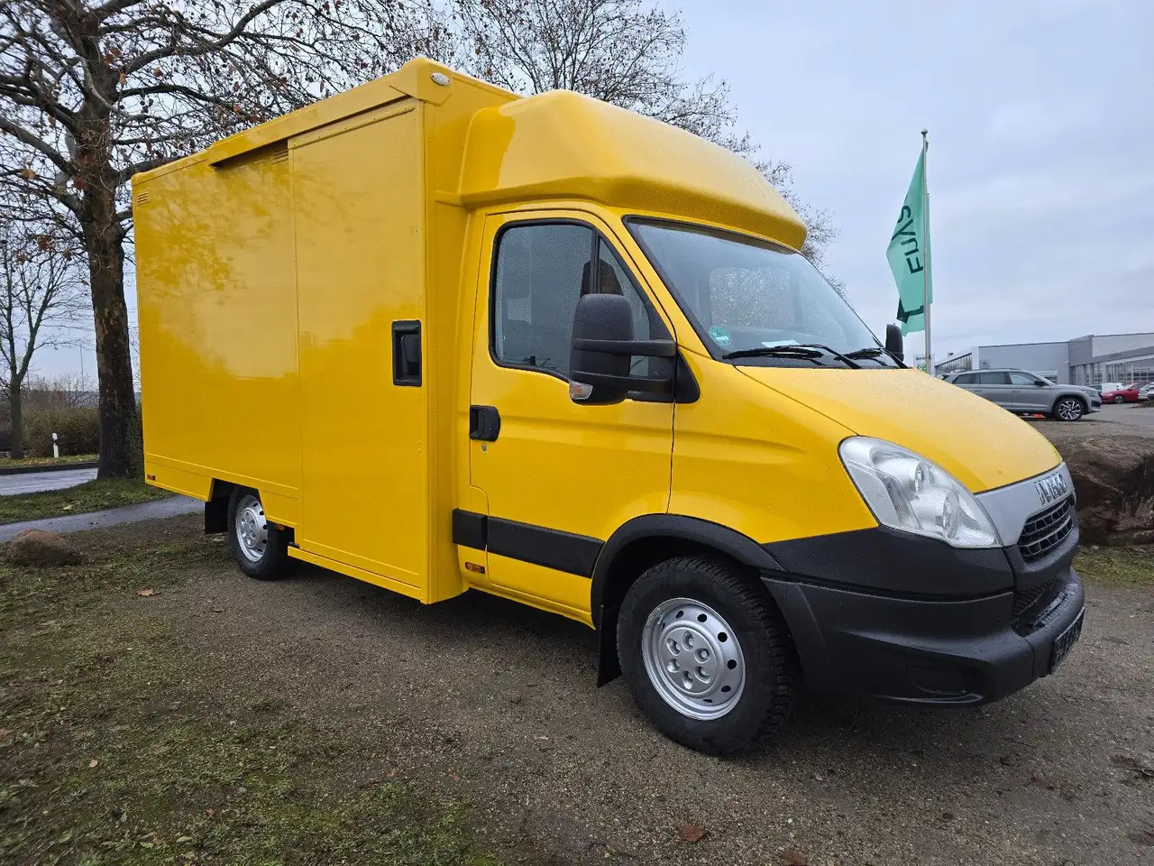 Iveco Daily/ Regalsystem/Luftfeder/KURZ/1. Hand - כלי רכב מסחרי עם תיבה: תמונה 2 Iveco Daily/ Regalsystem/Luftfeder/KURZ/1. Hand - כלי רכב מסחרי עם תיבה: תמונה 2