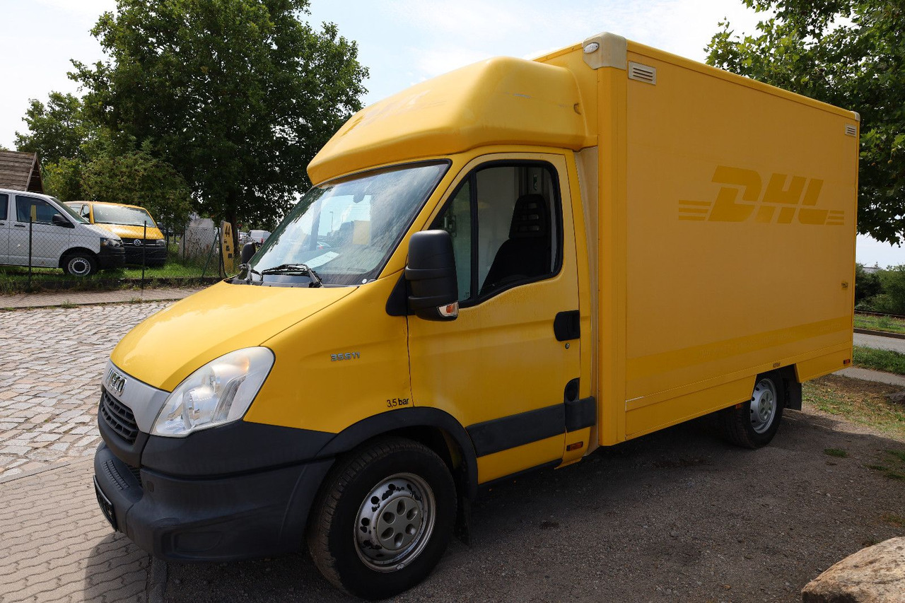 Iveco Daily/ Regalsystem/Luftfeder/KURZ/1. Hand - כלי רכב מסחרי עם תיבה: תמונה 2 Iveco Daily/ Regalsystem/Luftfeder/KURZ/1. Hand - כלי רכב מסחרי עם תיבה: תמונה 2