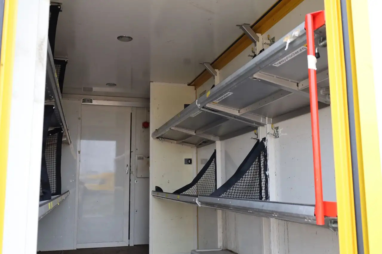 כלי רכב מסחרי עם תיבה Iveco IS35SI2AA Daily/ Regalsystem/Luftfeder/1. Hand/: תמונה 17 כלי רכב מסחרי עם תיבה Iveco IS35SI2AA Daily/ Regalsystem/Luftfeder/1. Hand/: תמונה 17