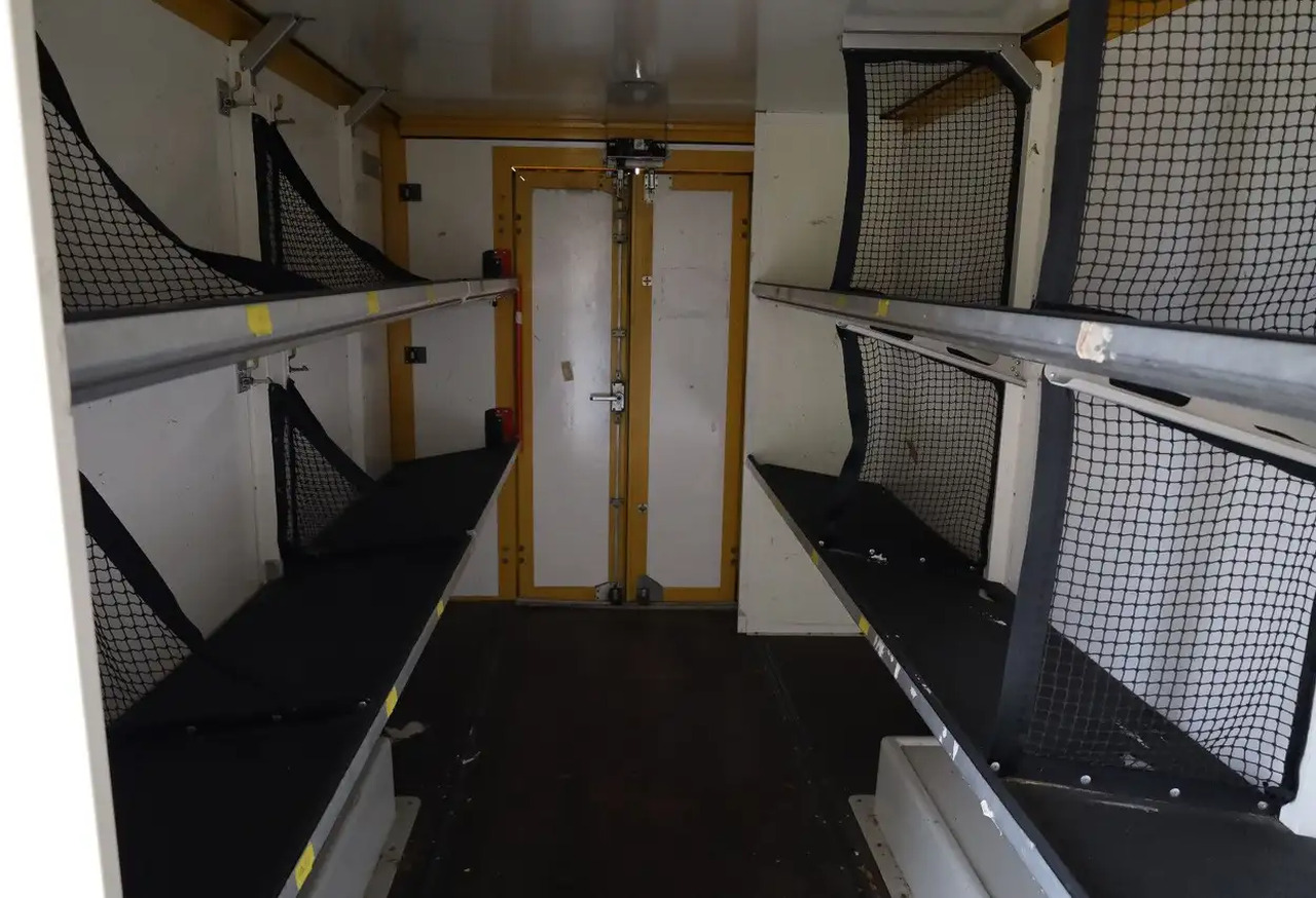 כלי רכב מסחרי עם תיבה Iveco IS35SI2AA Daily/ Regalsystem/Luftfeder/1. Hand/: תמונה 6 כלי רכב מסחרי עם תיבה Iveco IS35SI2AA Daily/ Regalsystem/Luftfeder/1. Hand/: תמונה 6