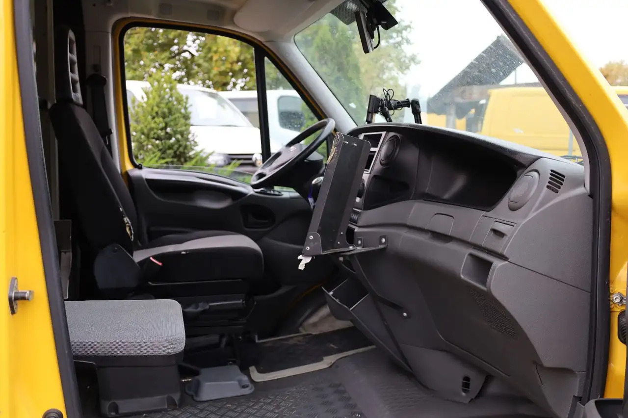 כלי רכב מסחרי עם תיבה Iveco IS35SI2AA Daily/ Regalsystem/Luftfeder/1. Hand/: תמונה 14 כלי רכב מסחרי עם תיבה Iveco IS35SI2AA Daily/ Regalsystem/Luftfeder/1. Hand/: תמונה 14