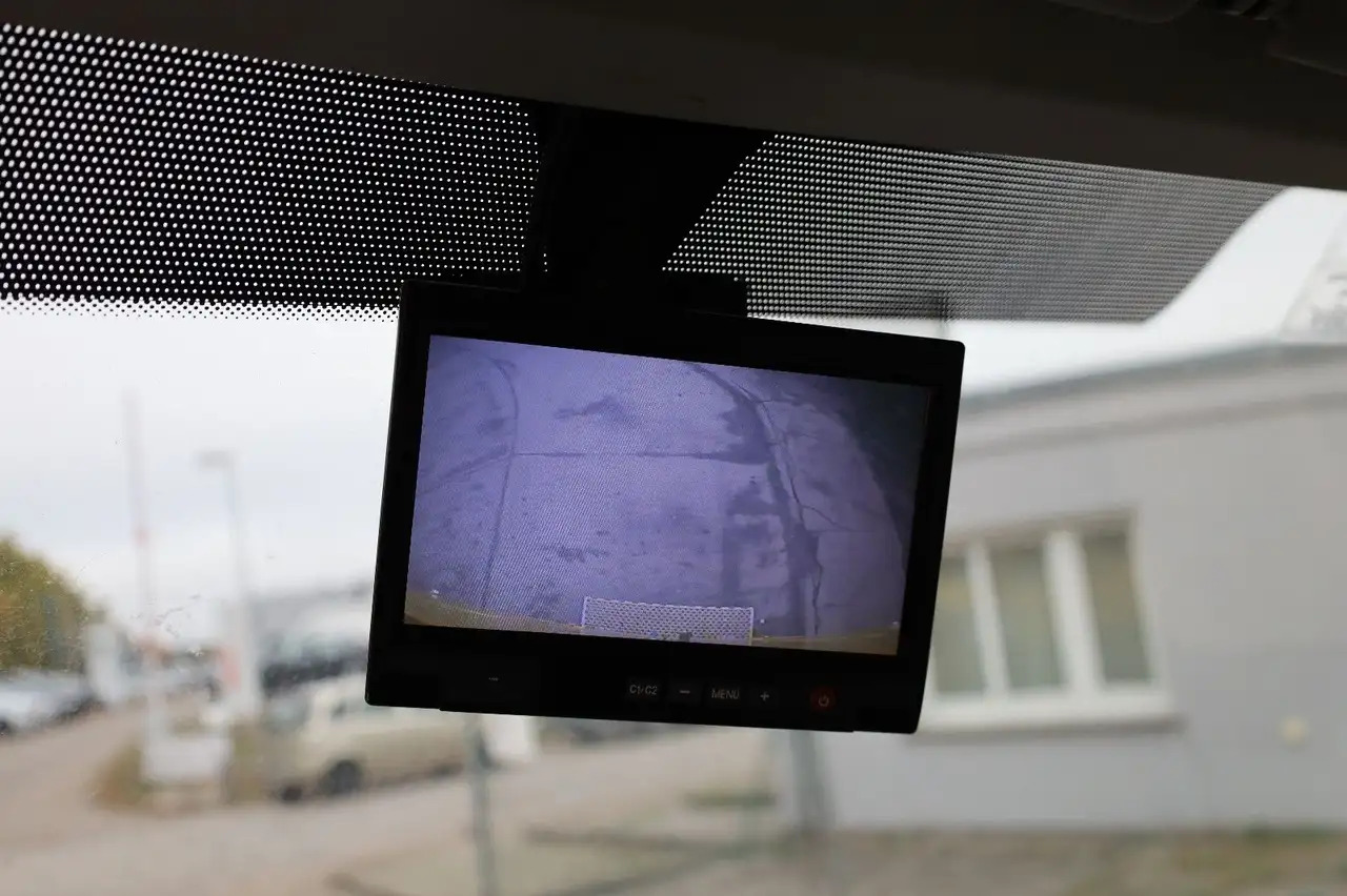 כלי רכב מסחרי עם תיבה Iveco IS35SI2AA Daily/ Regalsystem/Luftfeder/1. Hand/: תמונה 10 כלי רכב מסחרי עם תיבה Iveco IS35SI2AA Daily/ Regalsystem/Luftfeder/1. Hand/: תמונה 10