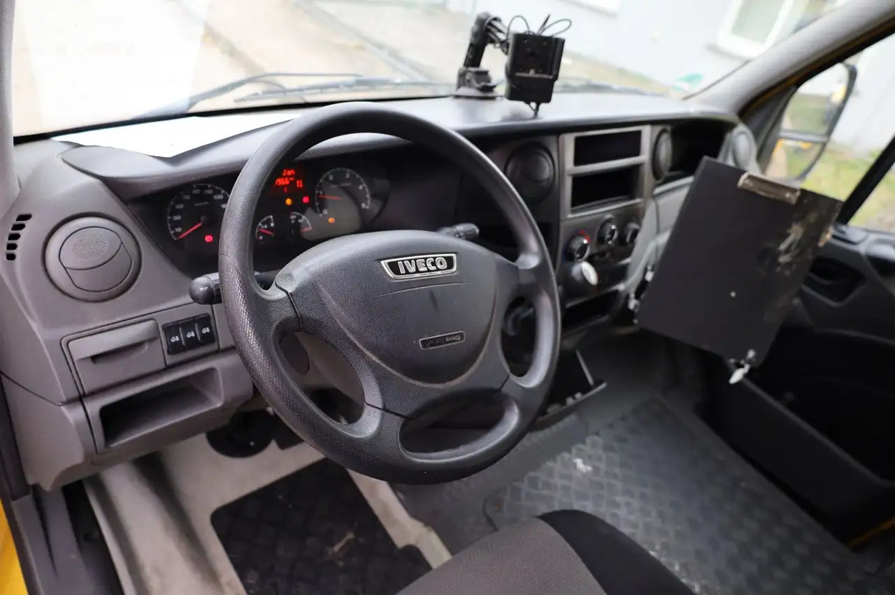 כלי רכב מסחרי עם תיבה Iveco IS35SI2AA Daily/ Regalsystem/Luftfeder/1. Hand/: תמונה 7 כלי רכב מסחרי עם תיבה Iveco IS35SI2AA Daily/ Regalsystem/Luftfeder/1. Hand/: תמונה 7