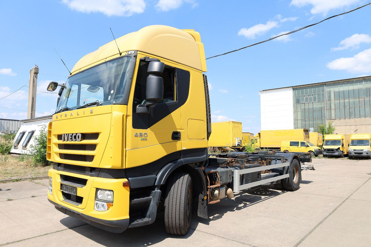 Iveco STRALIS/Magirus/L042/1. Hand - מוביל מכולות/ משאית החלפת גוף: תמונה 2 Iveco STRALIS/Magirus/L042/1. Hand - מוביל מכולות/ משאית החלפת גוף: תמונה 2