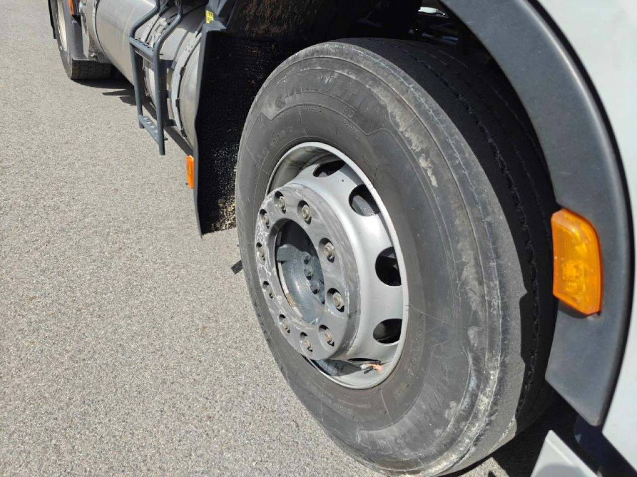 IVECO Stralis AS440S46T/P2LNG Euro6 Intarder Klima - יחידת טרקטור: תמונה 3 IVECO Stralis AS440S46T/P2LNG Euro6 Intarder Klima - יחידת טרקטור: תמונה 3