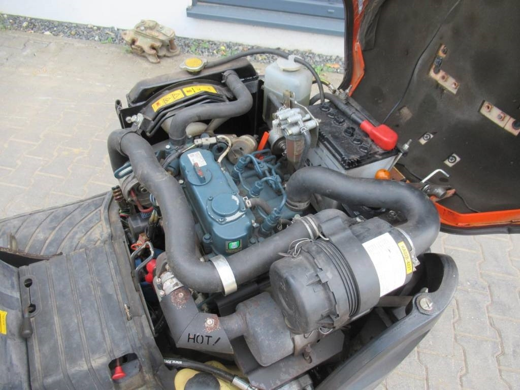 Kubota K003-3 - מיני מחפר: תמונה 5 Kubota K003-3 - מיני מחפר: תמונה 5