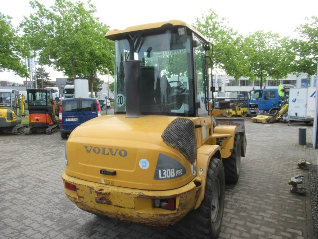 Volvo L 30 B - מעמיס גלגלים: תמונה 4 Volvo L 30 B - מעמיס גלגלים: תמונה 4