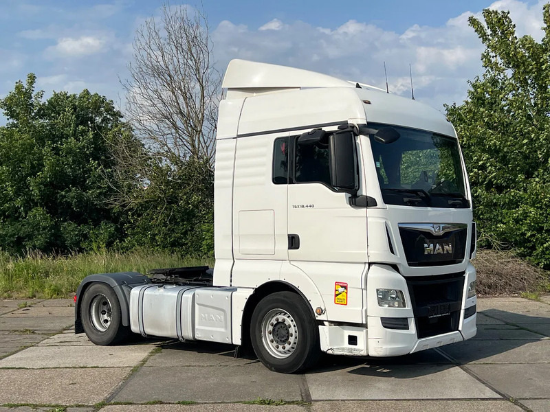 MAN TGX 18.440 Retarder***2xdieseltanks***TGX 18.440 2017*** - יחידת טרקטור: תמונה 1 MAN TGX 18.440 Retarder***2xdieseltanks***TGX 18.440 2017*** - יחידת טרקטור: תמונה 1