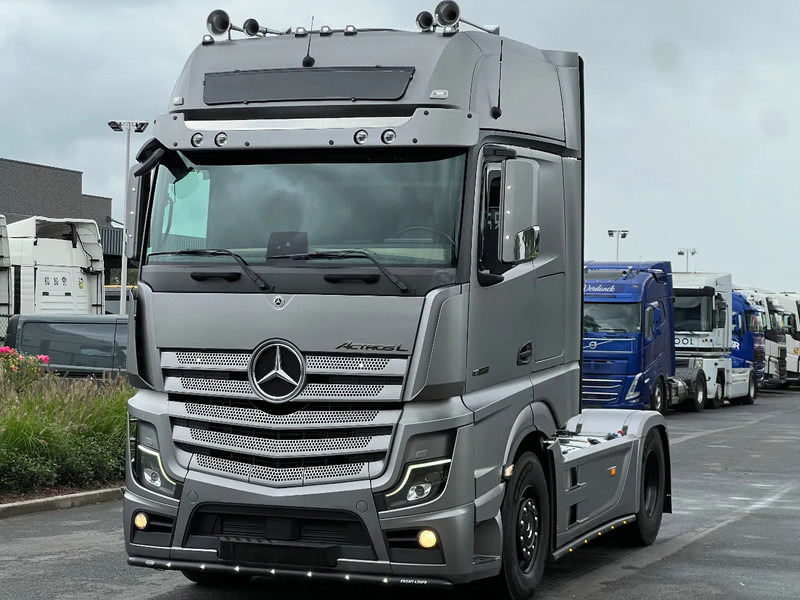 Mercedes-Benz Actros 1863 GIGASPACE*ACTROS L 1863*Full OPTIONS* - יחידת טרקטור: תמונה 1 Mercedes-Benz Actros 1863 GIGASPACE*ACTROS L 1863*Full OPTIONS* - יחידת טרקטור: תמונה 1
