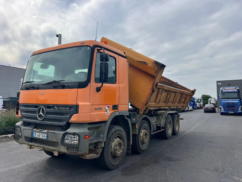 Mercedes-Benz Actros 3336 8x4 TIPPER**3 Pedals**Actros 3336** - מזהיר: תמונה 2 Mercedes-Benz Actros 3336 8x4 TIPPER**3 Pedals**Actros 3336** - מזהיר: תמונה 2