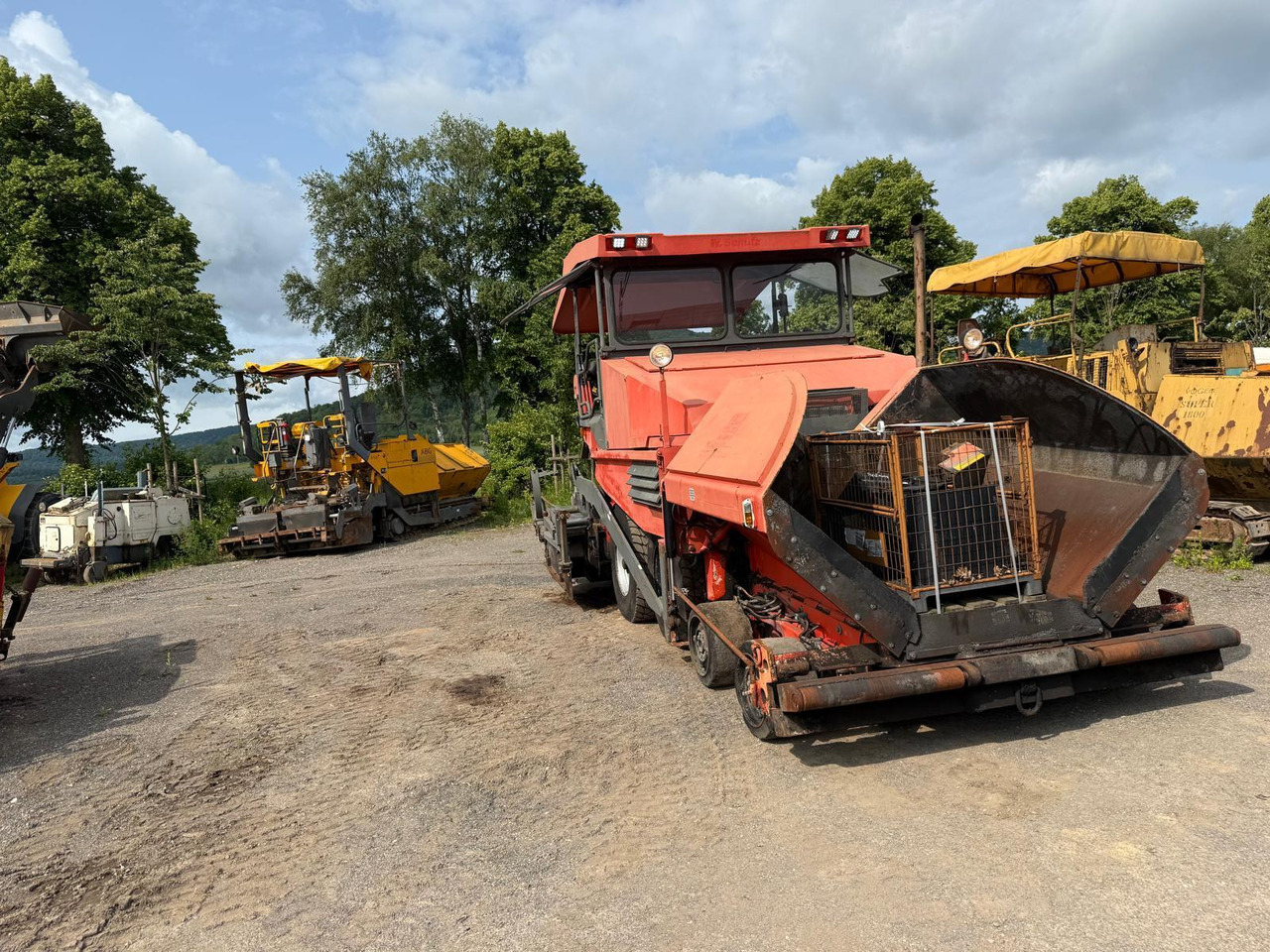 Demag-Dynapac DF135P powerfull 4-axle-paver - מרצף אספלט: תמונה 5 Demag-Dynapac DF135P powerfull 4-axle-paver - מרצף אספלט: תמונה 5
