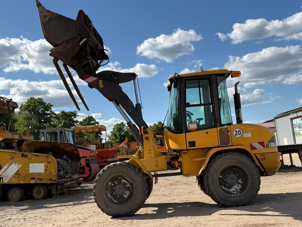 Volvo L 30 B-Z/K incl. 3-1shovel and fork - מעמיס גלגלים: תמונה 4 Volvo L 30 B-Z/K incl. 3-1shovel and fork - מעמיס גלגלים: תמונה 4