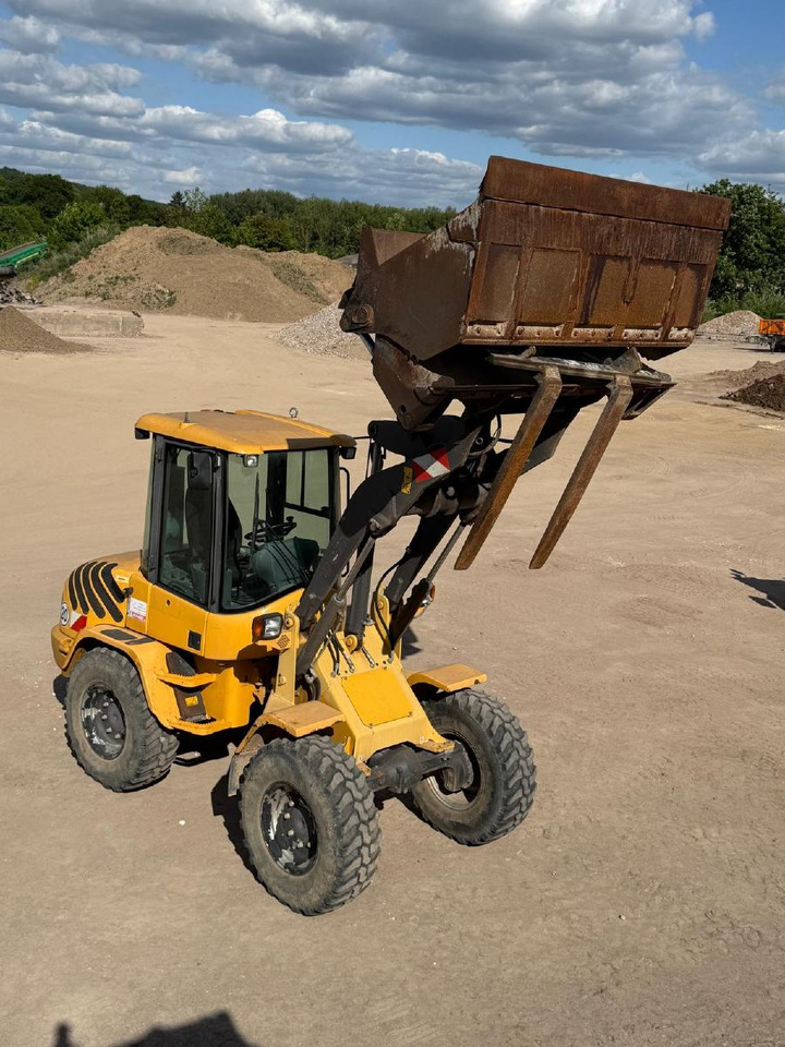 Volvo L 30 B-Z/K incl. 3-1shovel and fork - מעמיס גלגלים: תמונה 2 Volvo L 30 B-Z/K incl. 3-1shovel and fork - מעמיס גלגלים: תמונה 2