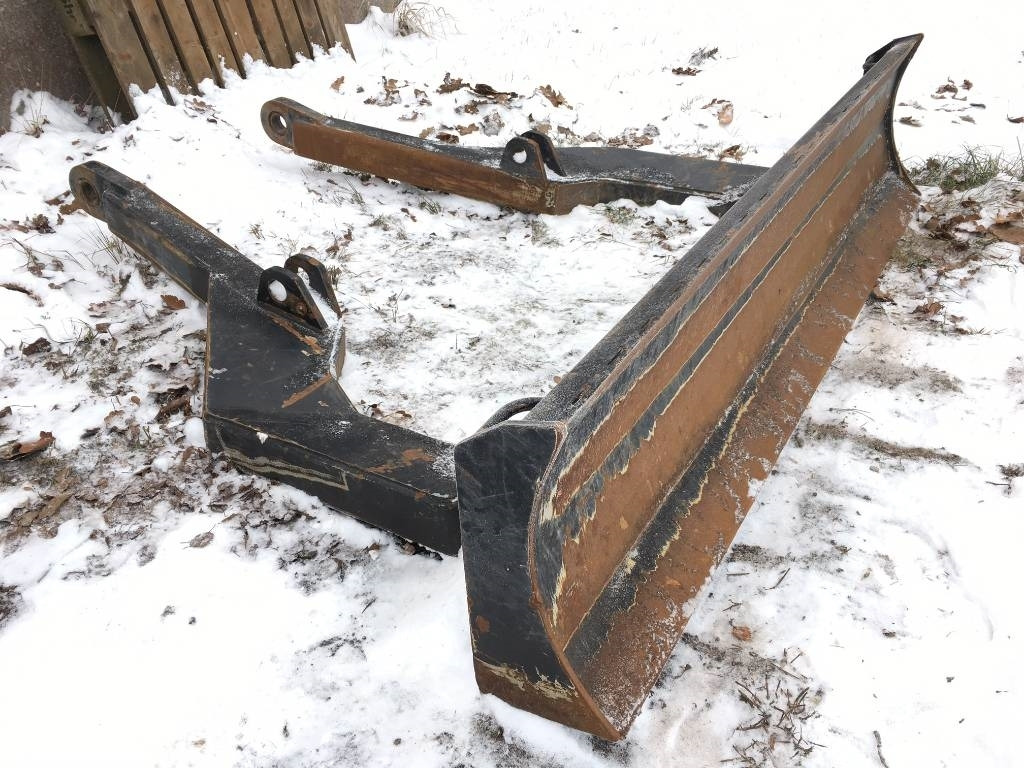 Komatsu Dozer blade - להב עבור ציוד יער: תמונה 1 Komatsu Dozer blade - להב עבור ציוד יער: תמונה 1