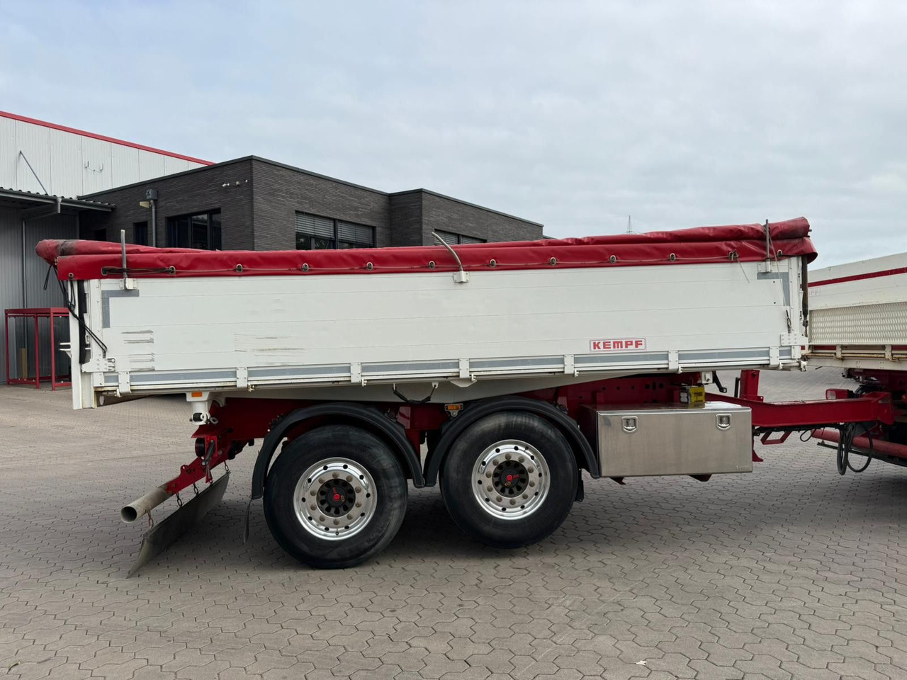 DAF CF 480 FAN 6x2 Dreiseitenkipper Inkl. Anhänger - מזהיר: תמונה 4 DAF CF 480 FAN 6x2 Dreiseitenkipper Inkl. Anhänger - מזהיר: תמונה 4