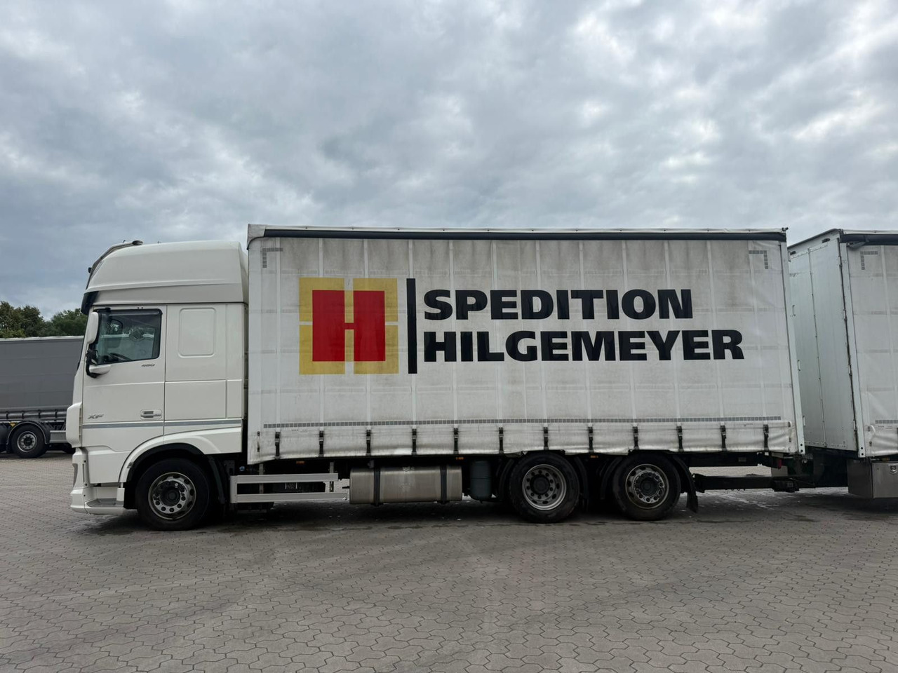 DAF XF 480 FAN LowDeck 6x2 Jumbo Inklusive Anhänger - משאית וילונות צד, קרון נגרר עם וילונות צד: תמונה 3 DAF XF 480 FAN LowDeck 6x2 Jumbo Inklusive Anhänger - משאית וילונות צד, קרון נגרר עם וילונות צד: תמונה 3
