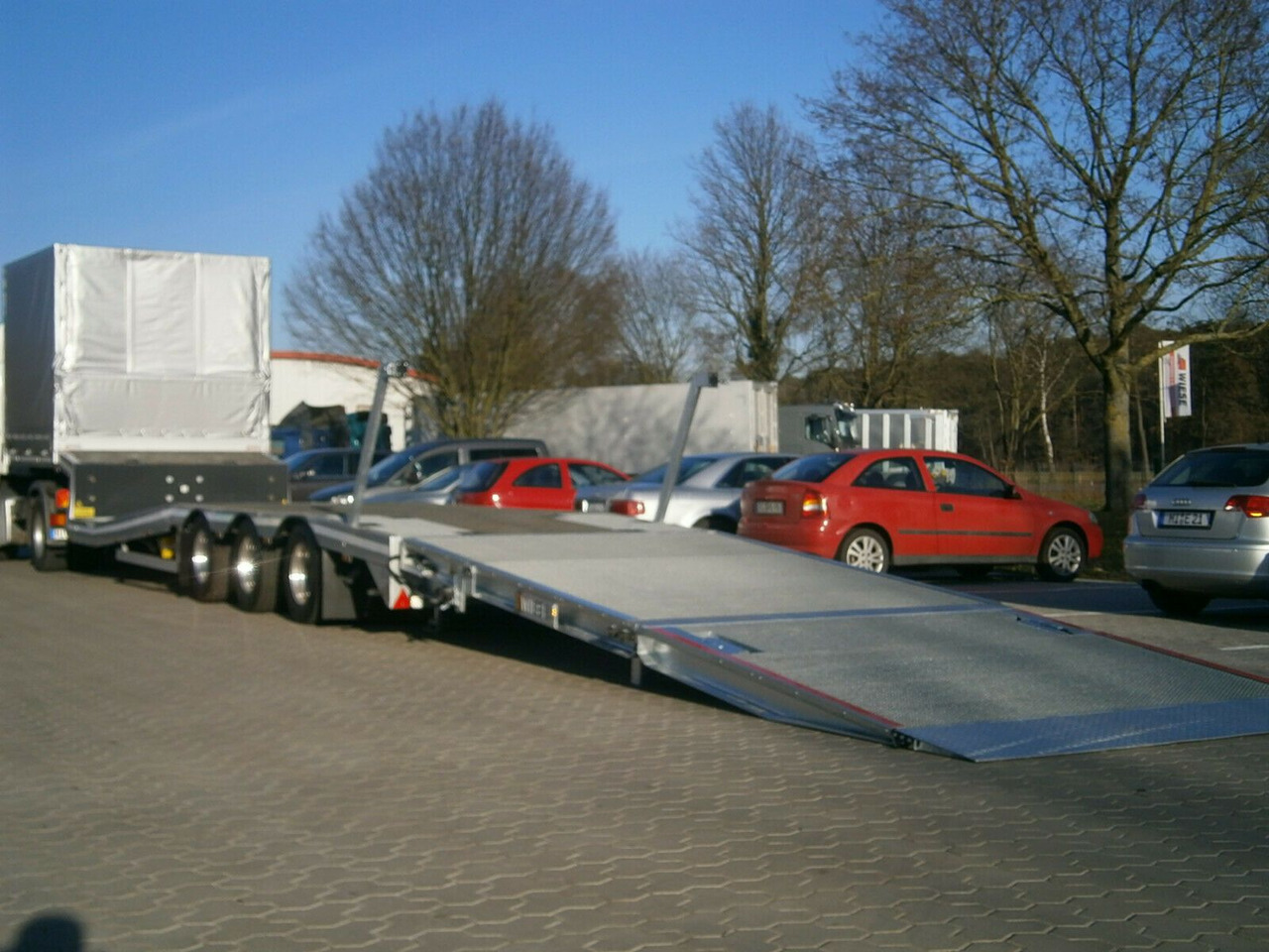 Gabelstaplertransporter Tiefbett Rampen - סמיטריילר עם מטען נמוך: תמונה 5 Gabelstaplertransporter Tiefbett Rampen - סמיטריילר עם מטען נמוך: תמונה 5