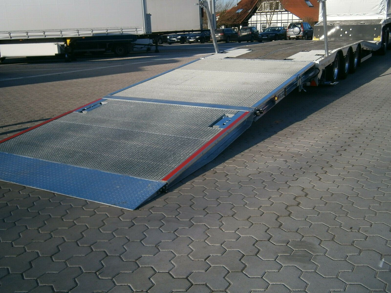Gabelstaplertransporter Tiefbett Rampen - סמיטריילר עם מטען נמוך: תמונה 4 Gabelstaplertransporter Tiefbett Rampen - סמיטריילר עם מטען נמוך: תמונה 4