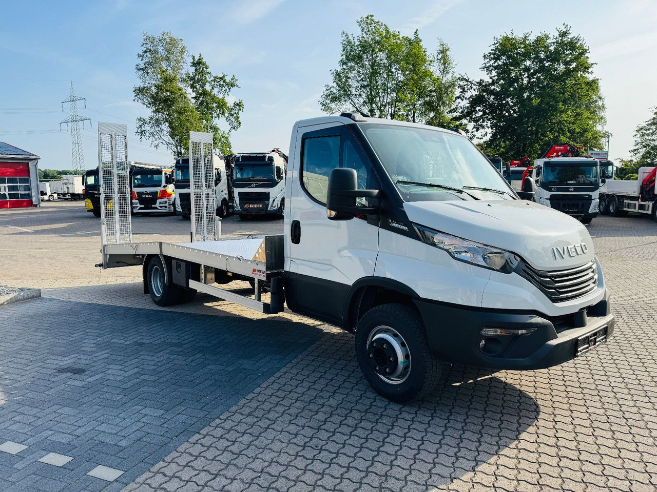 Iveco 70C18HA, Maschinen & Arbeitsbühnentrans. 2940kg! - משאית גרירה: תמונה 1 Iveco 70C18HA, Maschinen & Arbeitsbühnentrans. 2940kg! - משאית גרירה: תמונה 1