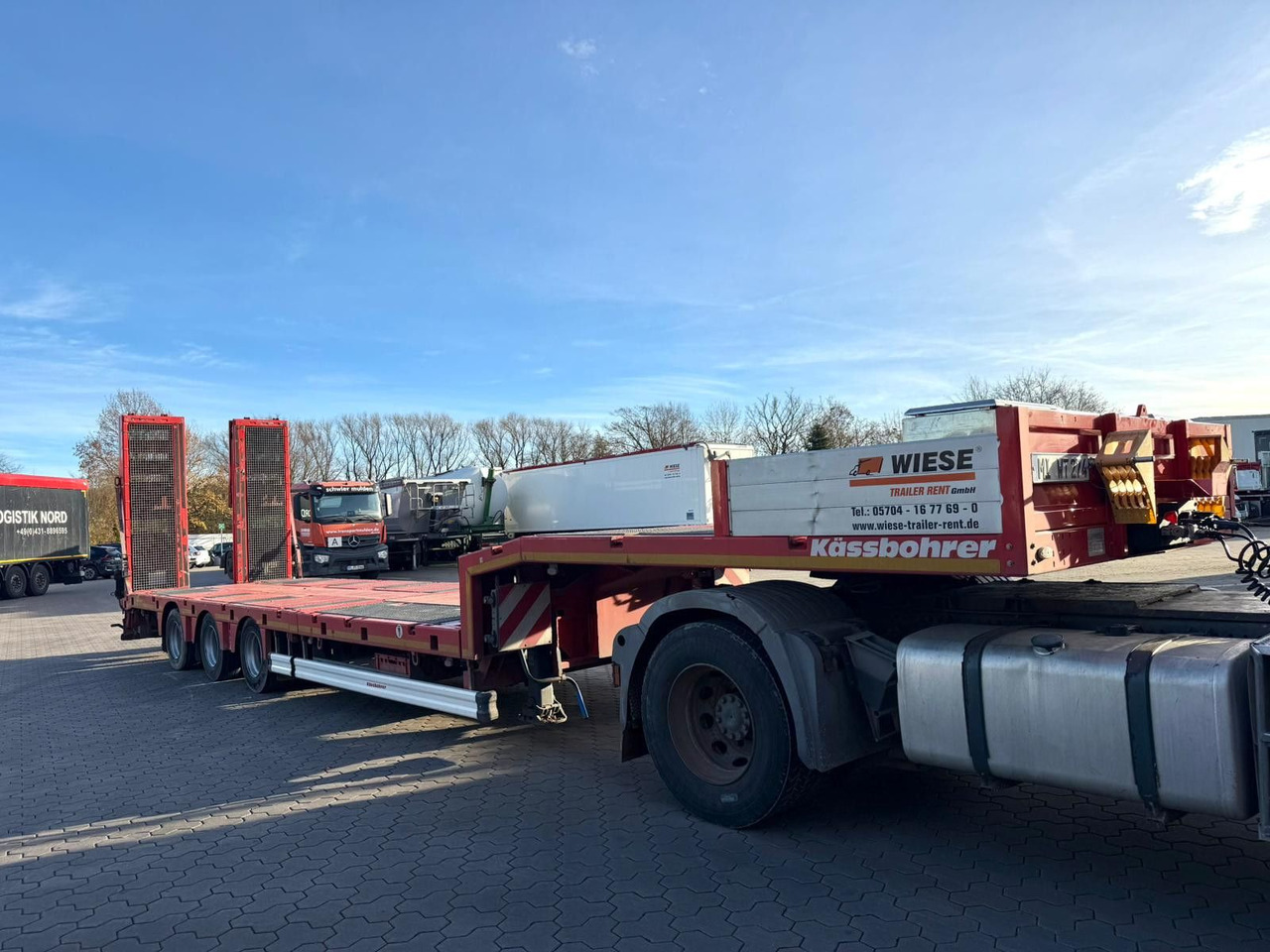 Kässbohrer K.SLA.HS Tieflader teleskopierbar hydr. Hochbett - סמיטריילר עם מטען נמוך: תמונה 4 Kässbohrer K.SLA.HS Tieflader teleskopierbar hydr. Hochbett - סמיטריילר עם מטען נמוך: תמונה 4