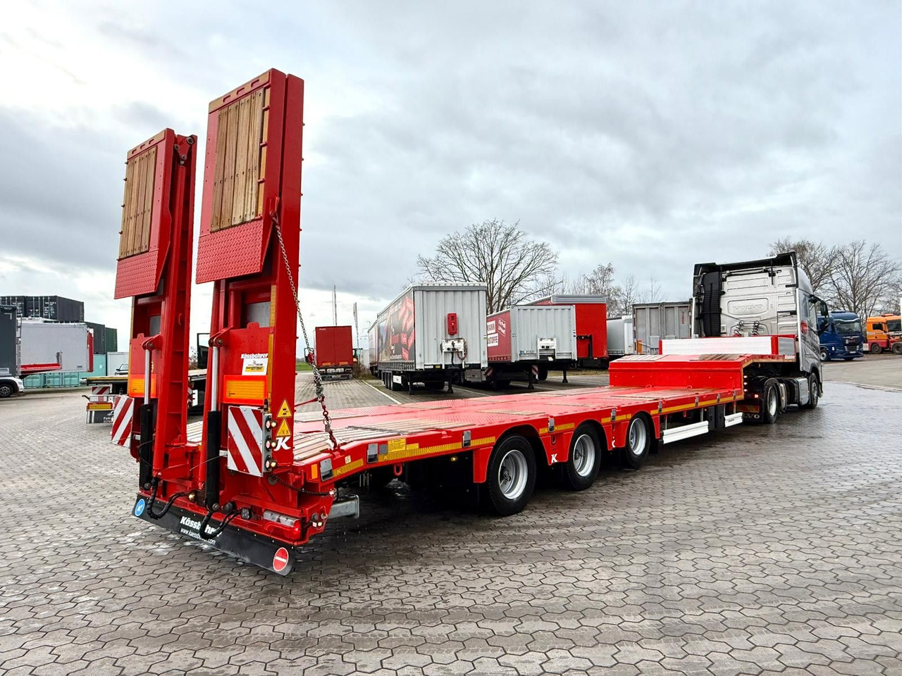 Kässbohrer K.SLS 3 / 0N 18/30 Tieflader mit hydr. Rampen - סמיטריילר עם מטען נמוך: תמונה 2 Kässbohrer K.SLS 3 / 0N 18/30 Tieflader mit hydr. Rampen - סמיטריילר עם מטען נמוך: תמונה 2