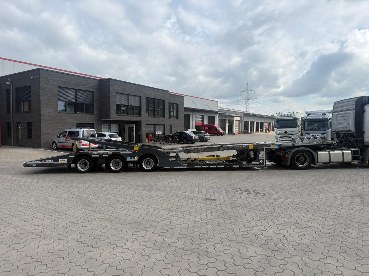 הַחכָּרָה  Kässbohrer K.SOK Truck/Car Transporter, Novagrau Kässbohrer K.SOK Truck/Car Transporter, Novagrau: תמונה 6