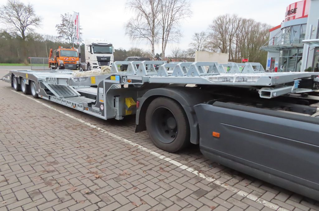 Kässbohrer K.SOK Truck/Car Transporter, Novagrau - סמיטריילר בהובלה אוטומטית: תמונה 4 Kässbohrer K.SOK Truck/Car Transporter, Novagrau - סמיטריילר בהובלה אוטומטית: תמונה 4