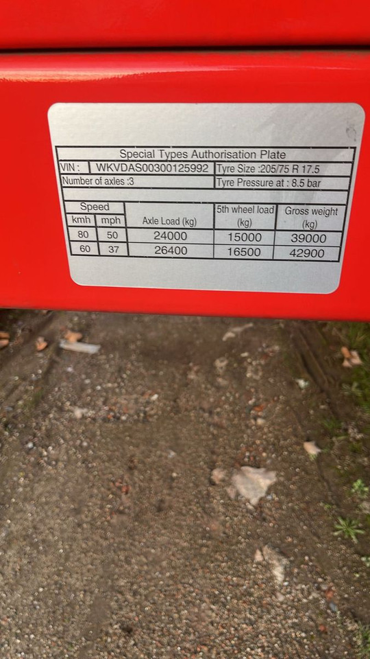 Kässbohrer KSLA RJ Mega Jumbo Tieflader tele Wie Neu - סמיטריילר עם מטען נמוך: תמונה 4 Kässbohrer KSLA RJ Mega Jumbo Tieflader tele Wie Neu - סמיטריילר עם מטען נמוך: תמונה 4