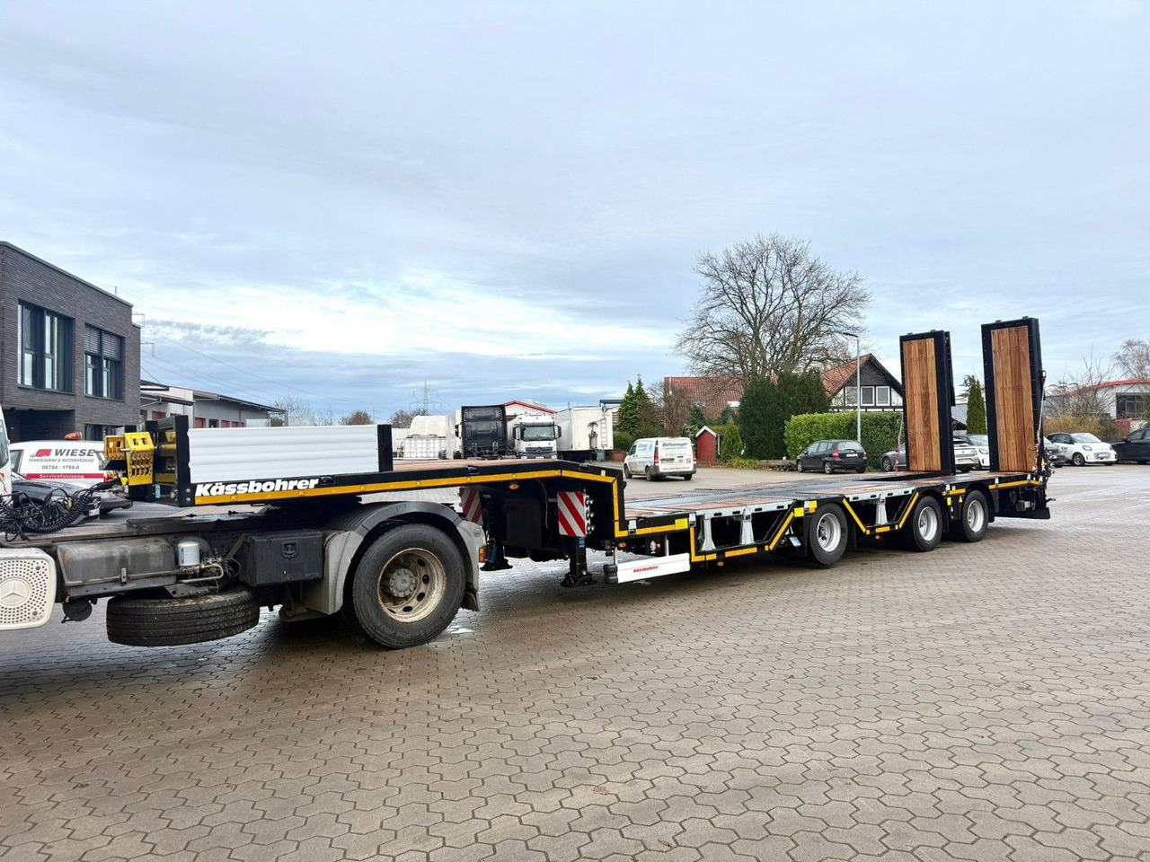 Kässbohrer SLAR3 Tele Tiefbett Radmulden metallisiert - סמיטריילר עם מטען נמוך: תמונה 3 Kässbohrer SLAR3 Tele Tiefbett Radmulden metallisiert - סמיטריילר עם מטען נמוך: תמונה 3