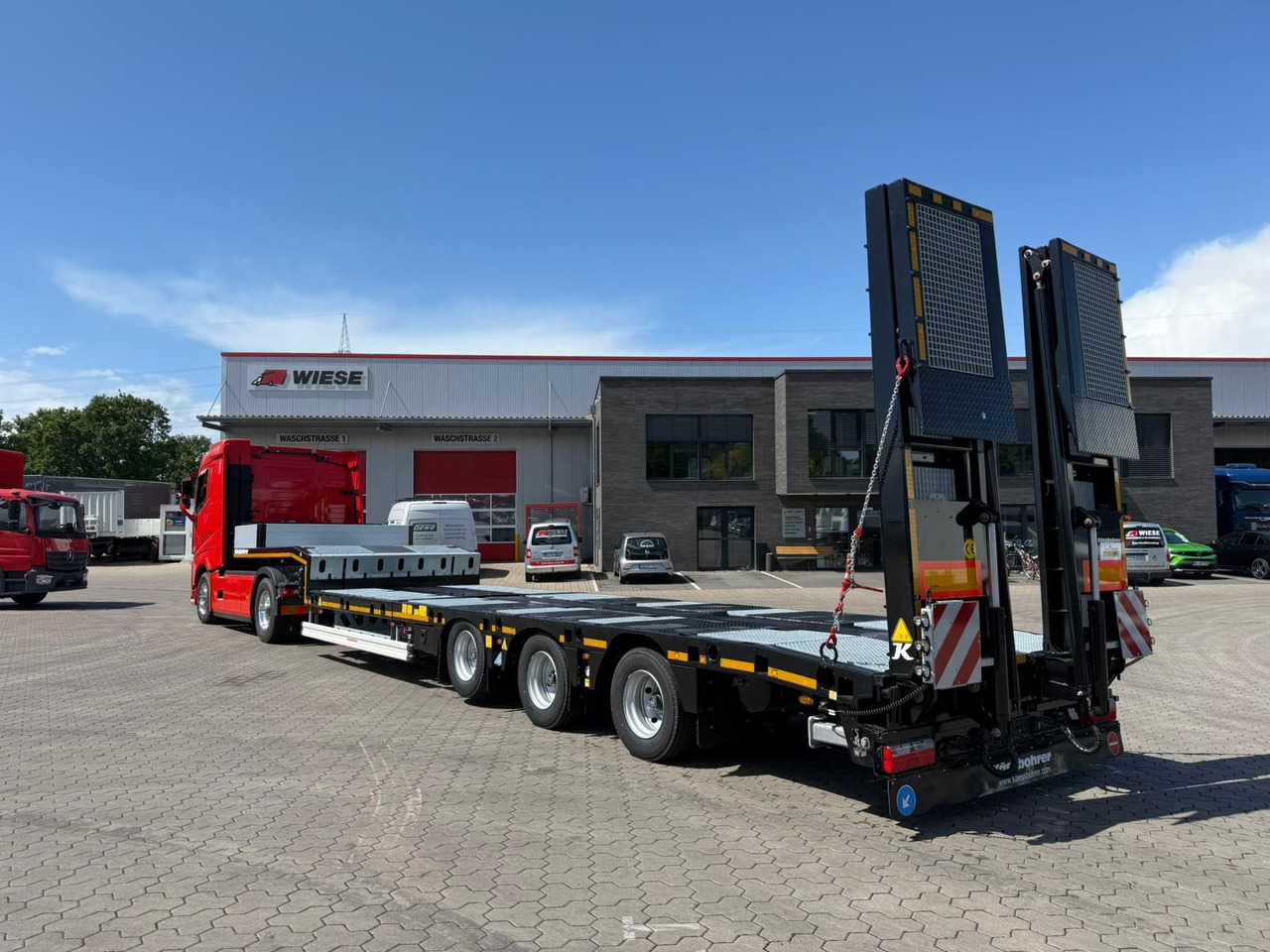 Kässbohrer SLS.HS Tieflader mit hydr. Schwanenhals - סמיטריילר עם מטען נמוך: תמונה 1 Kässbohrer SLS.HS Tieflader mit hydr. Schwanenhals - סמיטריילר עם מטען נמוך: תמונה 1