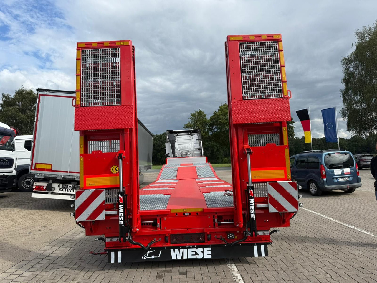 סמיטריילר עם מטען נמוך Kässbohrer SLS.HS Tieflader mit hydr. Schwanenhals: תמונה 14