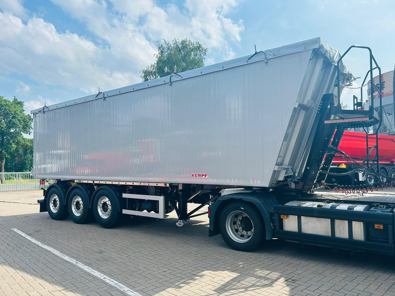 Kempf SKM 36/3 AK 3-Achs Alu Sattelkipper 50m³ - סמיטריילר עם מזהיר: תמונה 2 Kempf SKM 36/3 AK 3-Achs Alu Sattelkipper 50m³ - סמיטריילר עם מזהיר: תמונה 2