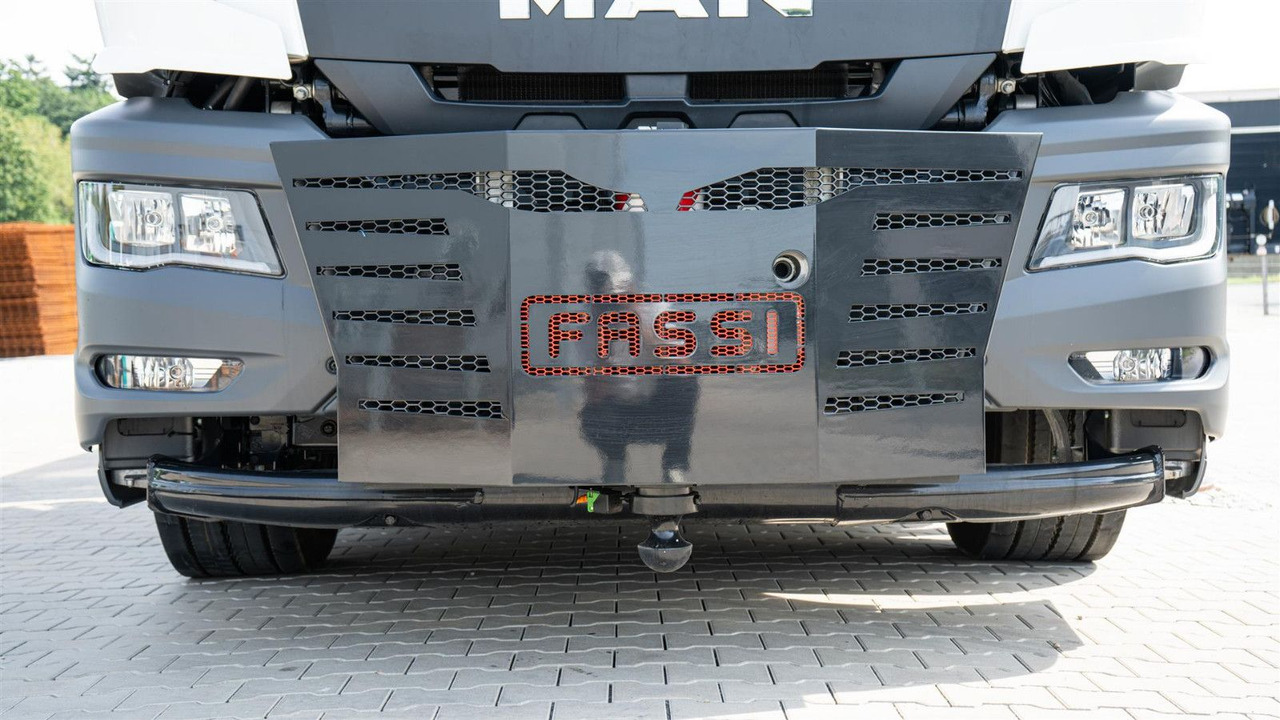MAN 35.470 8x2 Kran F710 RA2.26 - משאית, משאית מנוף: תמונה 2 MAN 35.470 8x2 Kran F710 RA2.26 - משאית, משאית מנוף: תמונה 2