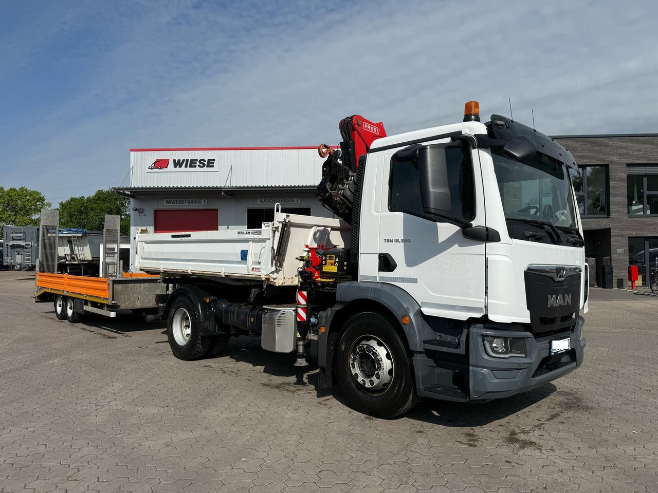MAN TGM 18.320 4x2 BB Kran Fassi F135 Kipper Meiller - משאית מנוף: תמונה 1 MAN TGM 18.320 4x2 BB Kran Fassi F135 Kipper Meiller - משאית מנוף: תמונה 1