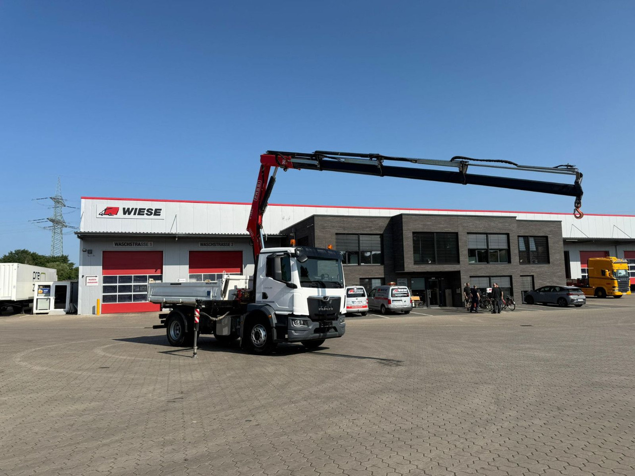 MAN TGM 18.320 4x2 BB mit Fassi F135 Kipper Kran - מזהיר, משאית מנוף: תמונה 2 MAN TGM 18.320 4x2 BB mit Fassi F135 Kipper Kran - מזהיר, משאית מנוף: תמונה 2