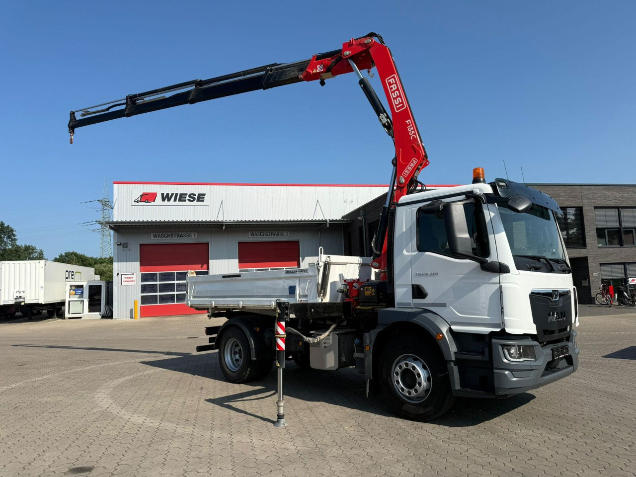 MAN TGM 18.320 4x2 BB mit Fassi F135 Kipper Kran - מזהיר, משאית מנוף: תמונה 1 MAN TGM 18.320 4x2 BB mit Fassi F135 Kipper Kran - מזהיר, משאית מנוף: תמונה 1
