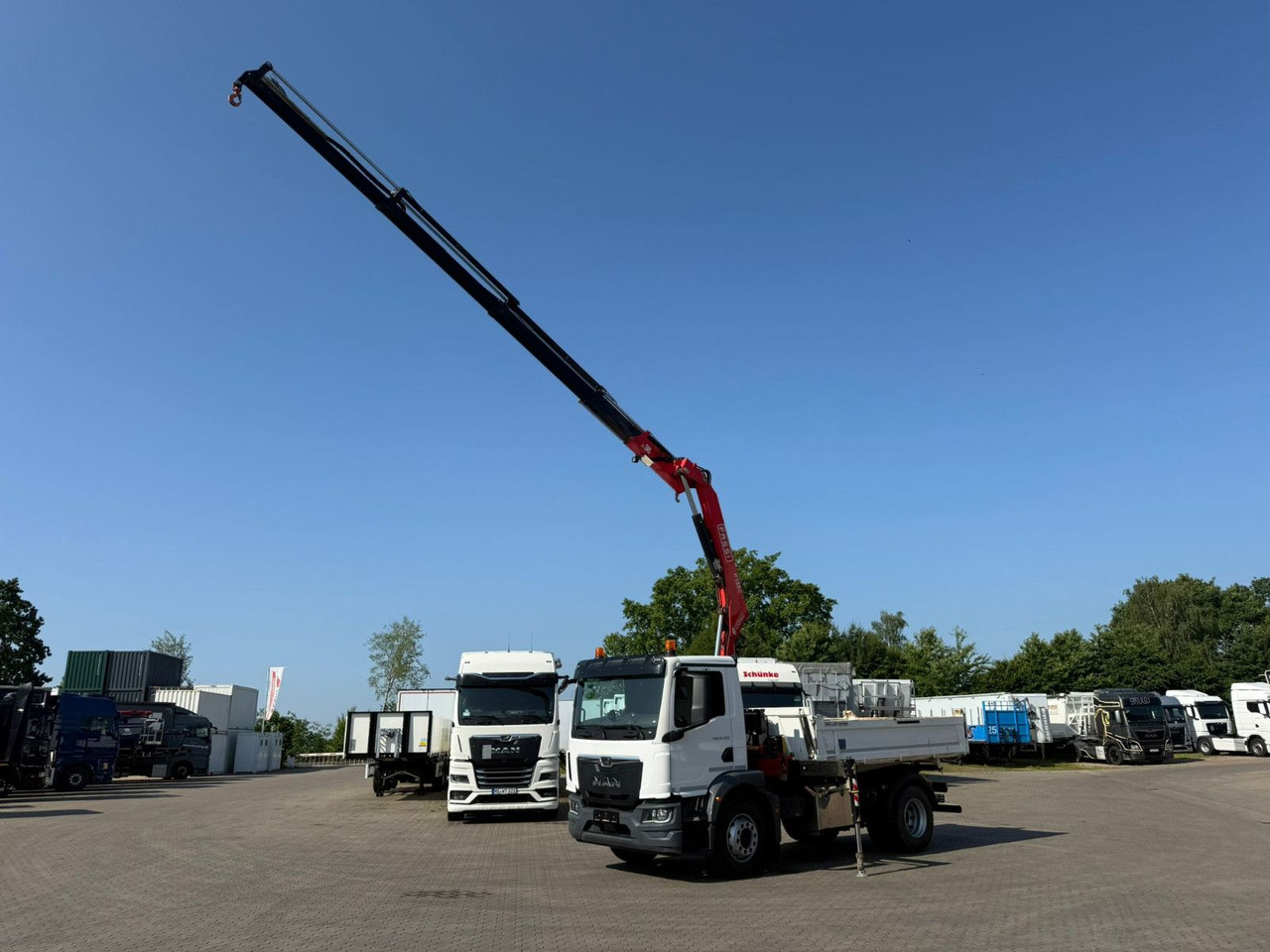 MAN TGM 18.320 4x2 BB mit Kran Fassi F135 Kipper - מזהיר, משאית מנוף: תמונה 3 MAN TGM 18.320 4x2 BB mit Kran Fassi F135 Kipper - מזהיר, משאית מנוף: תמונה 3