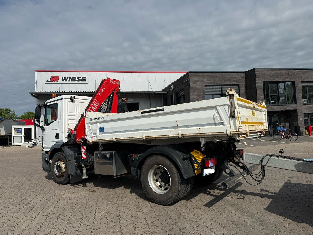 MAN TGM 18.320 4x2 BB mit Kran Fassi F135 Kipper - מזהיר, משאית מנוף: תמונה 3 MAN TGM 18.320 4x2 BB mit Kran Fassi F135 Kipper - מזהיר, משאית מנוף: תמונה 3