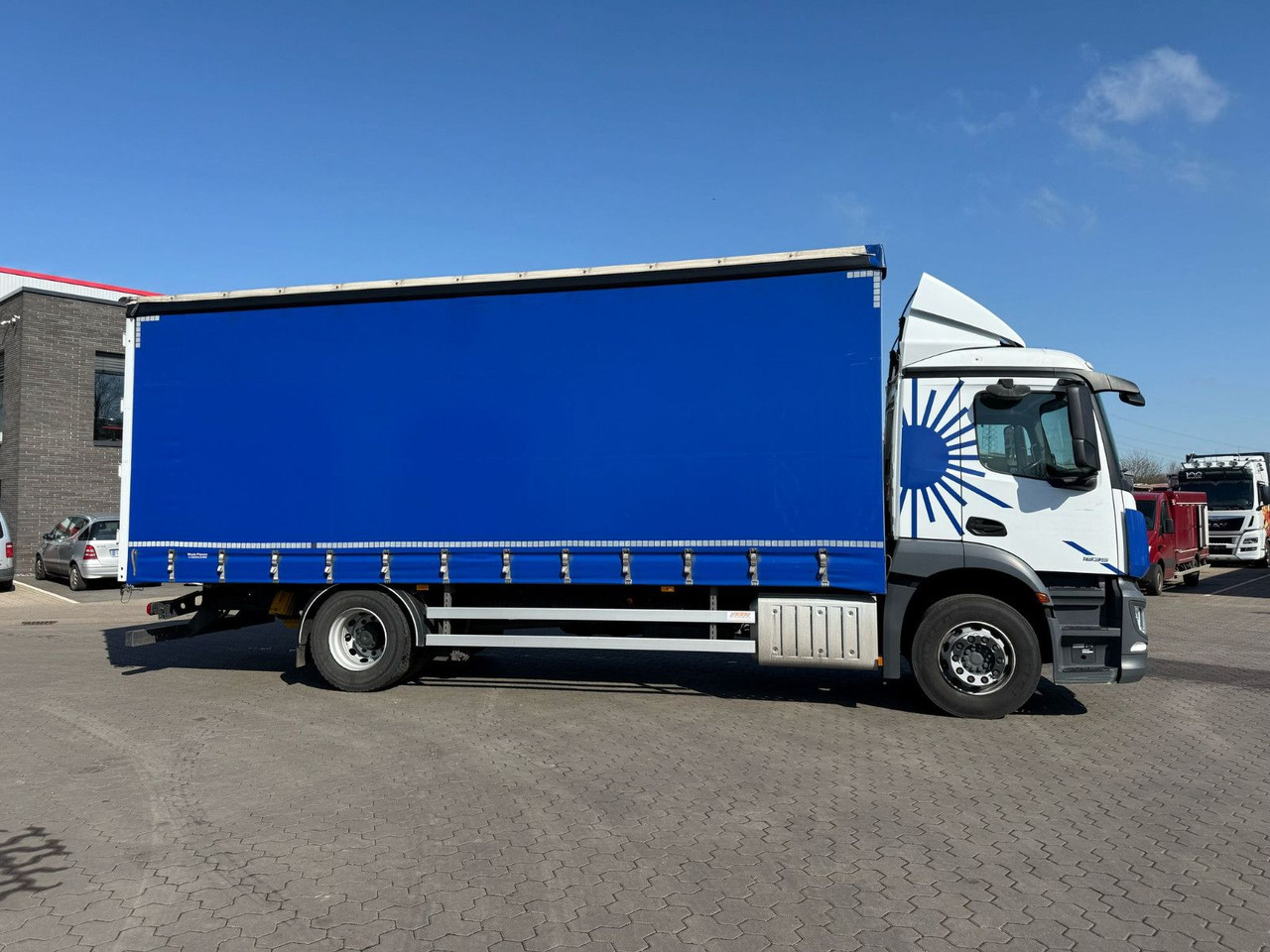 Mercedes-Benz Antos 1835 L - 4x2 Schiebeplane - משאית וילונות צד: תמונה 5 Mercedes-Benz Antos 1835 L - 4x2 Schiebeplane - משאית וילונות צד: תמונה 5