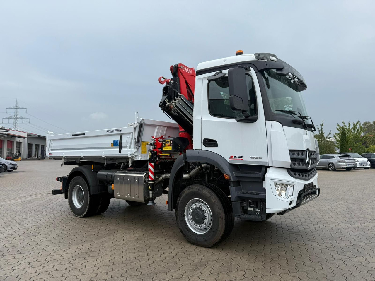 Mercedes-Benz Arocs 1835 4x2 Meiller Fassi F135 Kran Kipper - מזהיר, משאית מנוף: תמונה 2 Mercedes-Benz Arocs 1835 4x2 Meiller Fassi F135 Kran Kipper - מזהיר, משאית מנוף: תמונה 2