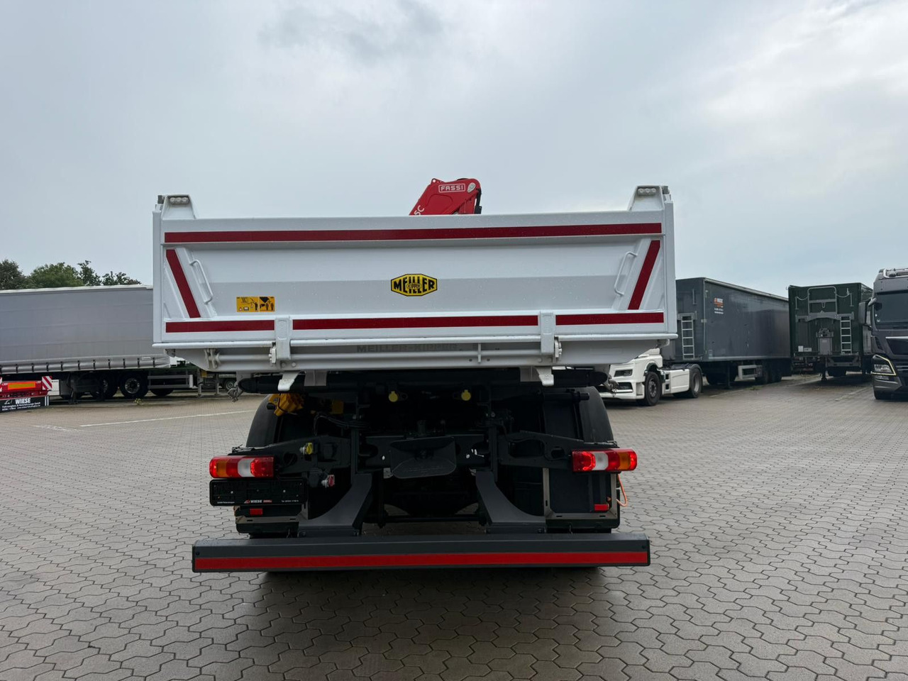 Mercedes-Benz Arocs 1835 4x4 Allrad Fassi F135 Kran Kipper - מזהיר, משאית מנוף: תמונה 5 Mercedes-Benz Arocs 1835 4x4 Allrad Fassi F135 Kran Kipper - מזהיר, משאית מנוף: תמונה 5