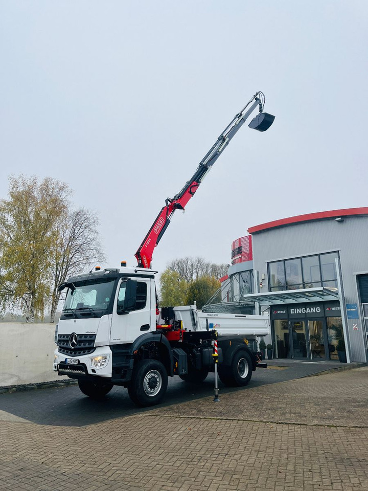 Mercedes-Benz Arocs 1835 4x4 Meiller Fassi F135 Kran Kipper - מזהיר, משאית מנוף: תמונה 3 Mercedes-Benz Arocs 1835 4x4 Meiller Fassi F135 Kran Kipper - מזהיר, משאית מנוף: תמונה 3