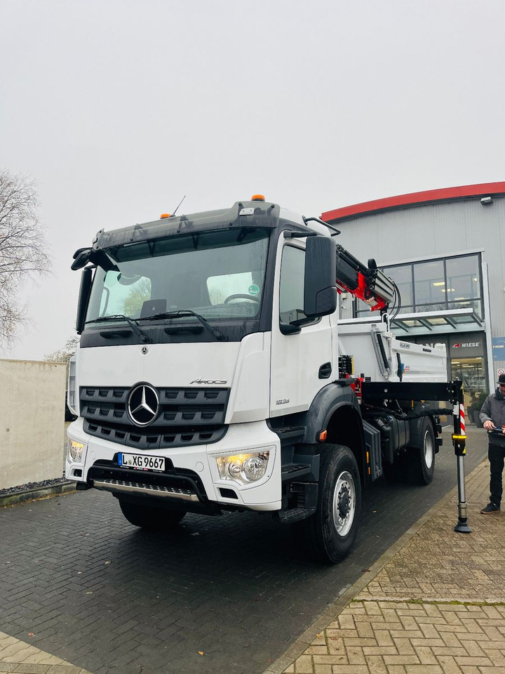 Mercedes-Benz Arocs 1835 4x4 Meiller Fassi F135 Kran Kipper - מזהיר, משאית מנוף: תמונה 5 Mercedes-Benz Arocs 1835 4x4 Meiller Fassi F135 Kran Kipper - מזהיר, משאית מנוף: תמונה 5